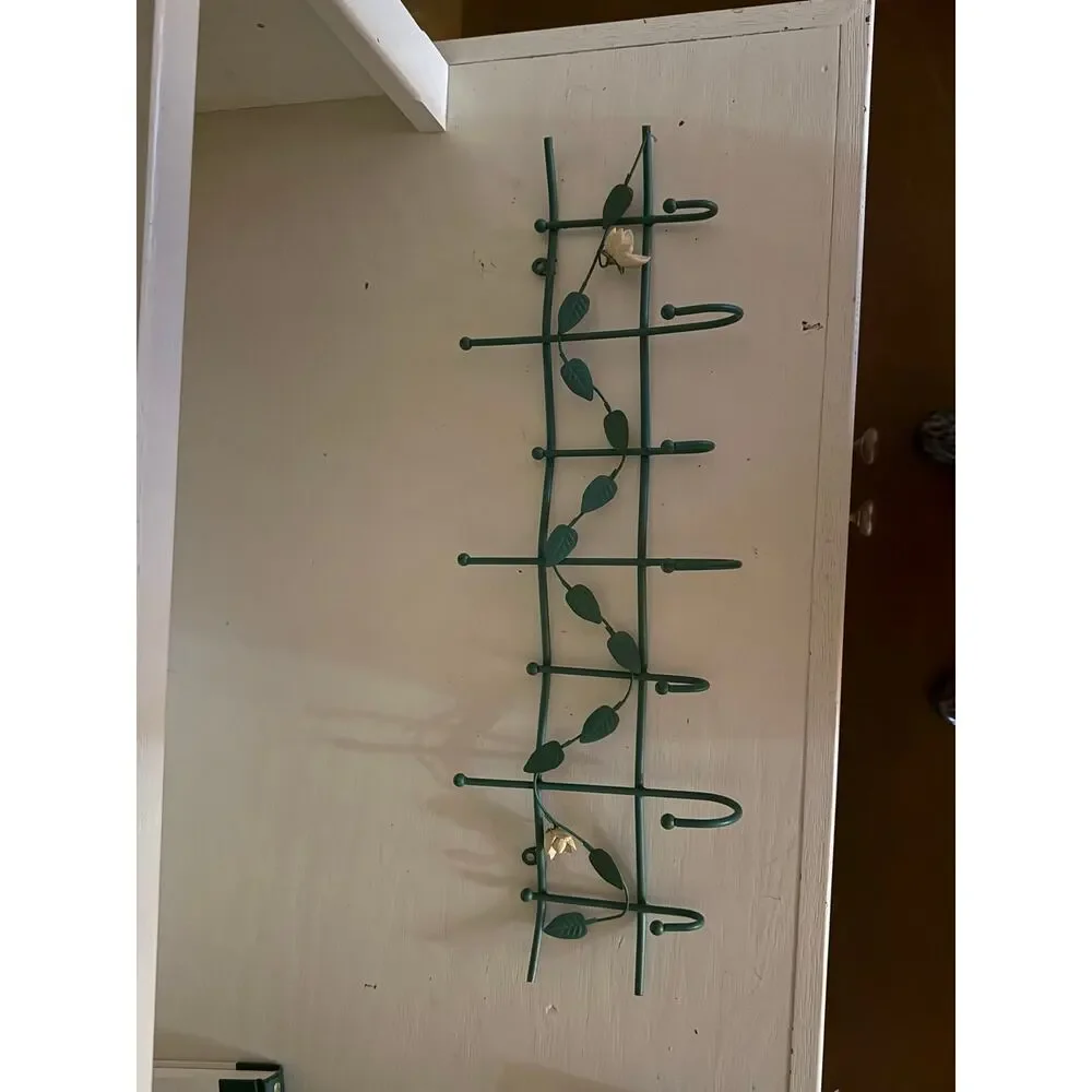 Vintage Green Metal Floral Vine Wall Rack Holder Towel Key Coat Hanger Trellis